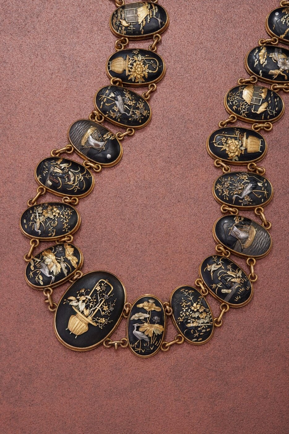 ⾚铜：从武⼠装饰到珠宝》展品| L'ÉCOLE School of Jewelry Arts